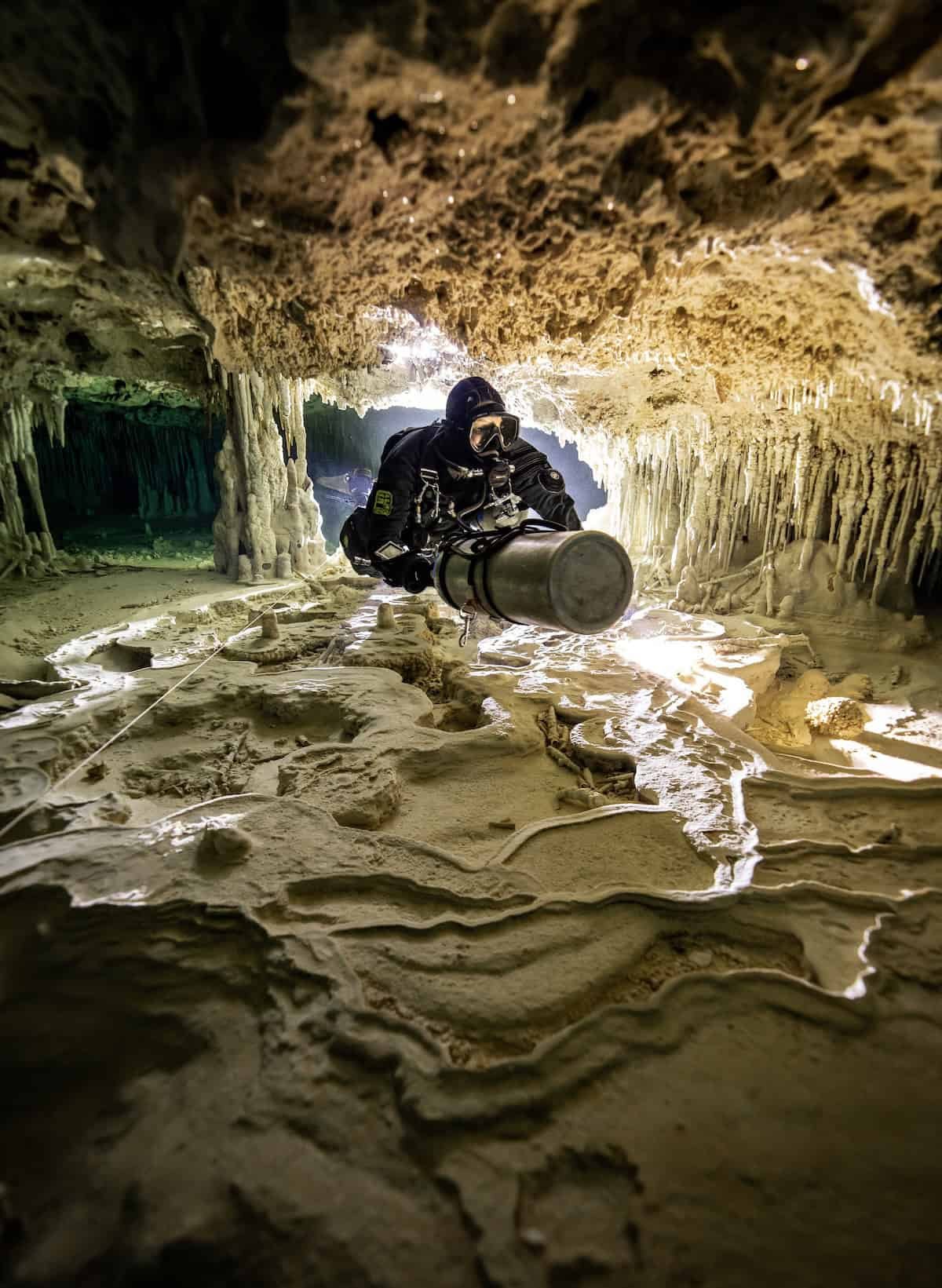 Full Cave Diver