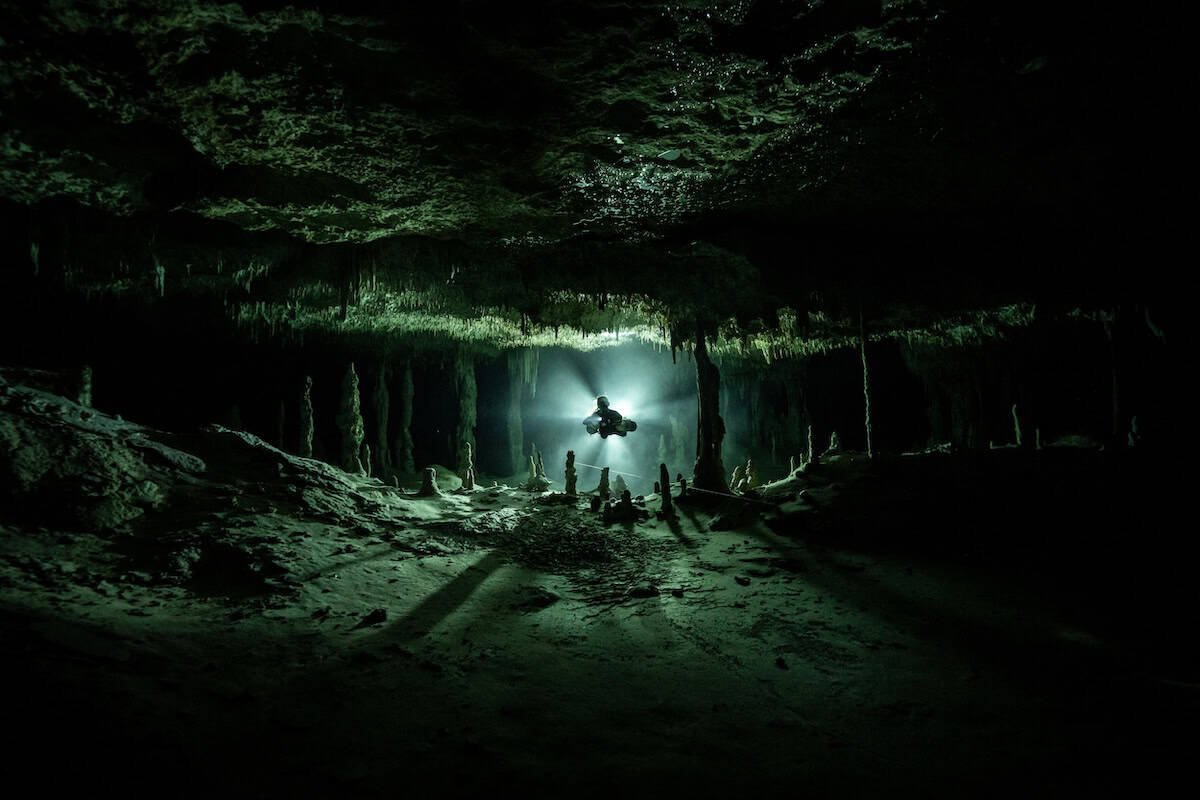 Full Cave Diver