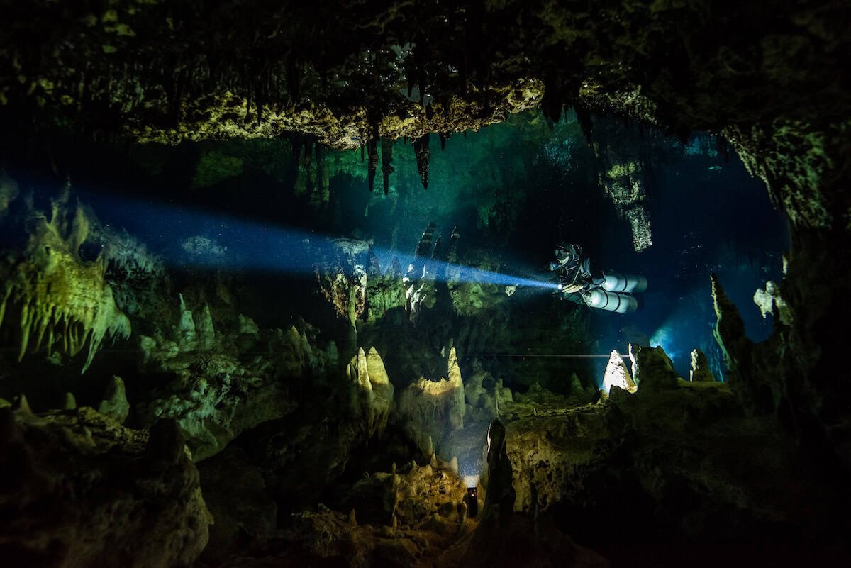Full Cave Diver